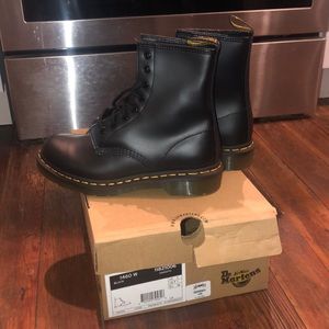 NWT Dr. Marten Boots 1460